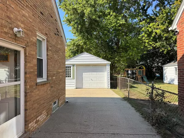 Redford Twp, MI 48240,19341 Dalby