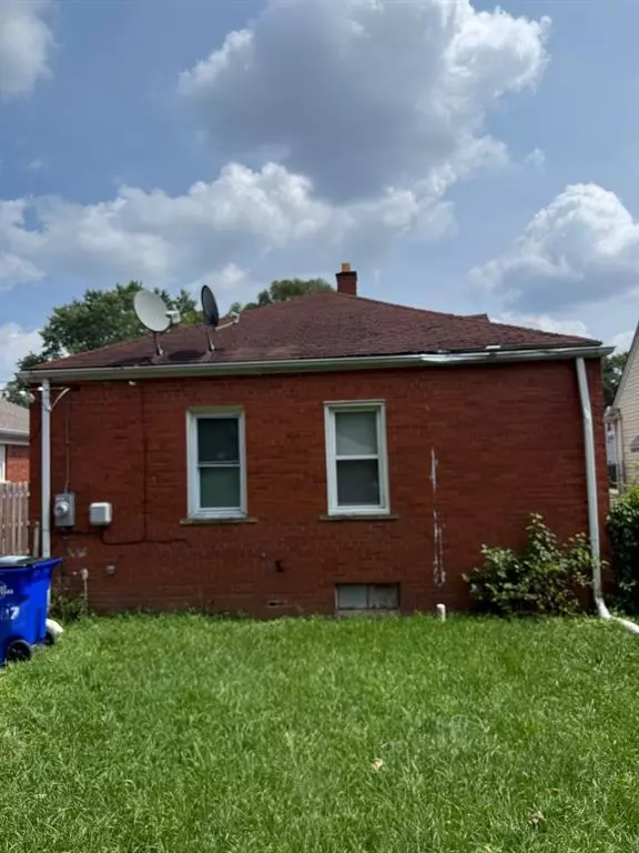 Detroit, MI 48228,6387 Warwick Street