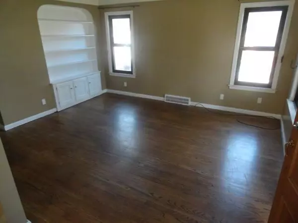 Eastpointe, MI 48021,15534 Chestnut Avenue
