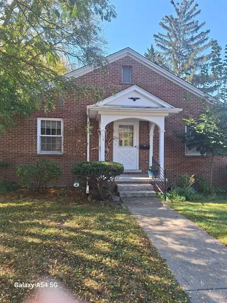 103 105, 111, 113 N Lewis, Saline, MI 48176