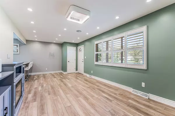 Van Buren Twp, MI 48111,43733 Crowley Road