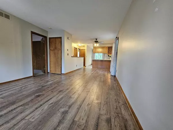 Westland, MI 48185,33090 Woodworth Court 21