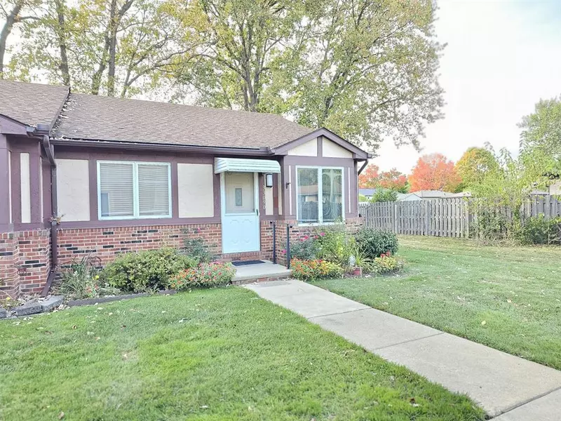 33090 Woodworth Court 21, Westland, MI 48185