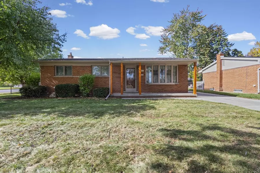 15307 Williams Street, Livonia, MI 48154