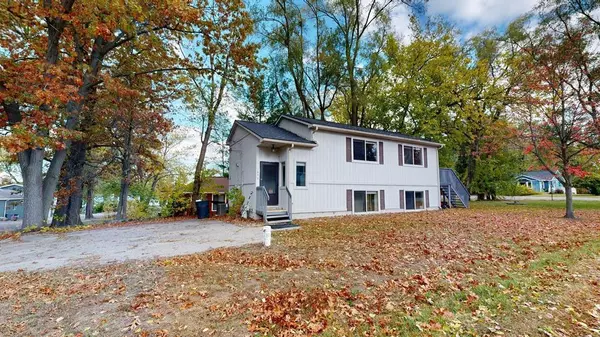 1846 Ladd Road, Wolverine Lake Vlg, MI 48390