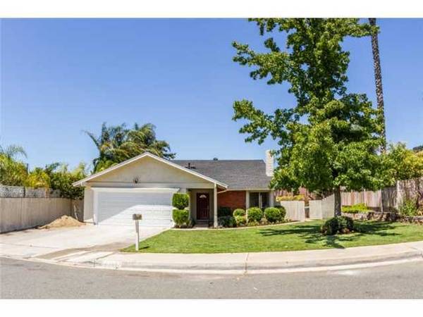 1055 Robertson Drive, Escondido, CA 92025