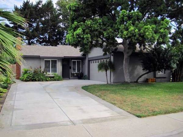 1776 Village Run N, Encinitas, CA 92024