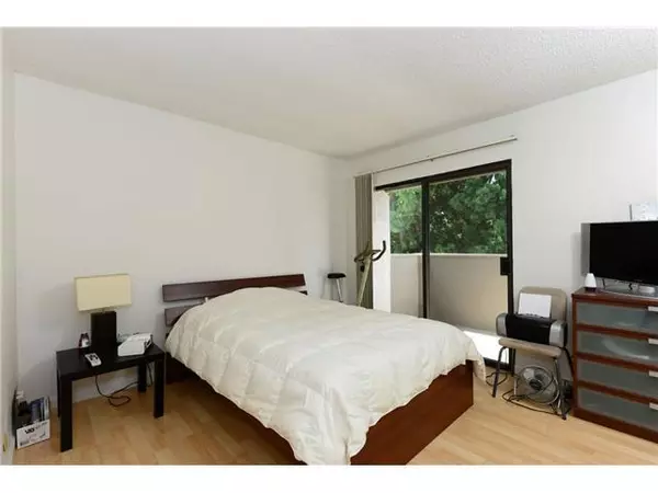 La Jolla, CA 92037,8462 Via Sonoma #38