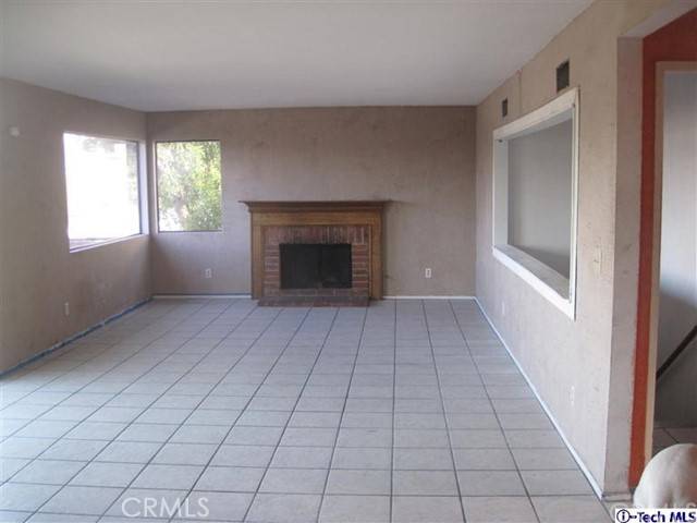 Los Angeles, CA 90065,2828 Palmer DR