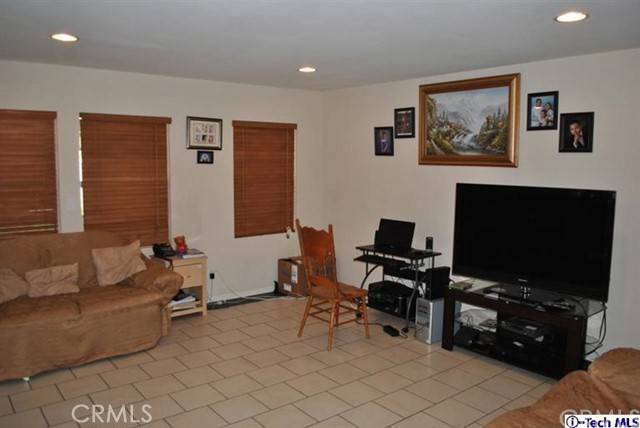 Reseda, CA 91335,17837 Elkwood ST