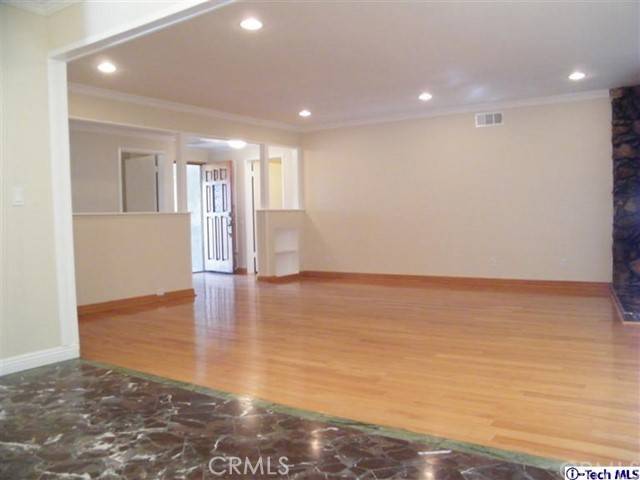 Granada Hills, CA 91344,10360 Hayvenhurst
