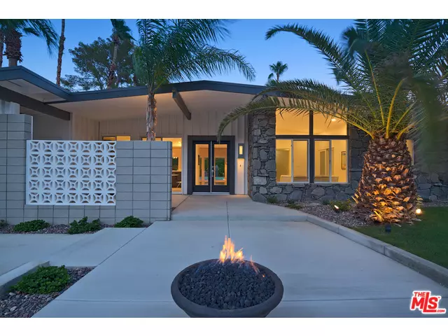 1270 LOS ROBLES DR, Palm Springs, CA 92262