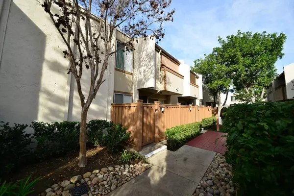 San Diego, CA 92123,3549 Castle Glen #111