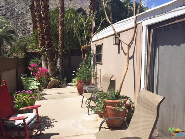 Palm Springs, CA 92264,515 Jade LN