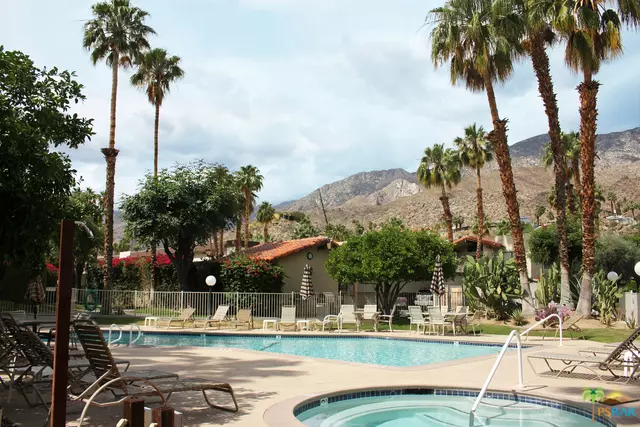 2250 S PALM CANYON DR #39, Palm Springs, CA 92264