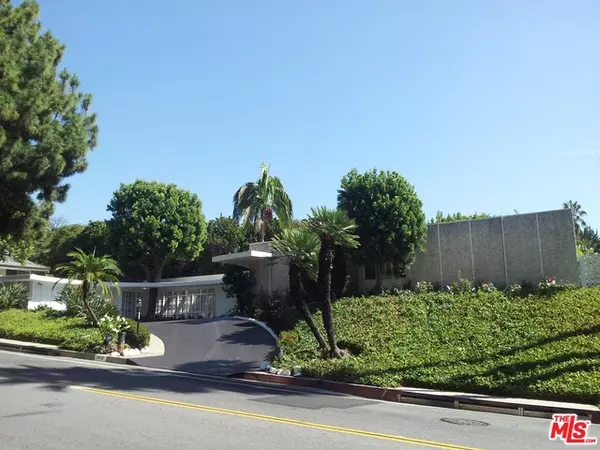 1012 LOMA VISTA DR, Beverly Hills, CA 90210