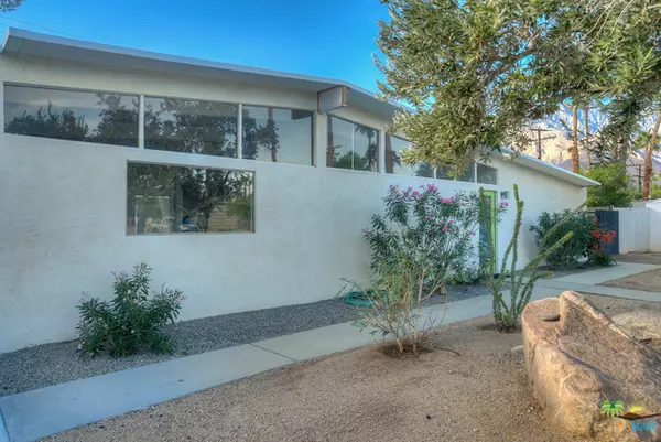 1083 E PADUA WAY, Palm Springs, CA 92262