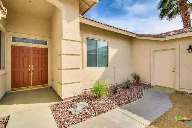 La Quinta, CA 92253,45220 DEBBIE DR