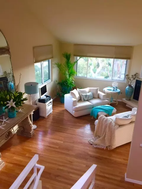 Encinitas, CA 92024,923 Hygeia Avenue #0