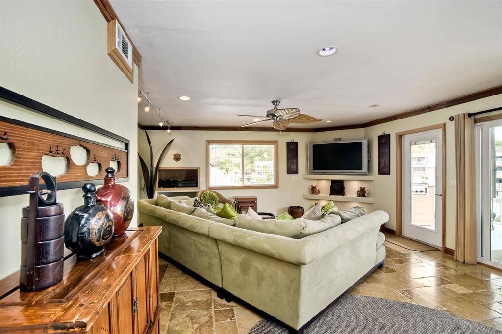 Carlsbad, CA 92008,4519 Cove Dr #7