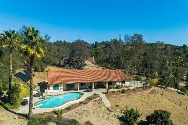 2138 Gird Road, Fallbrook, CA 92028