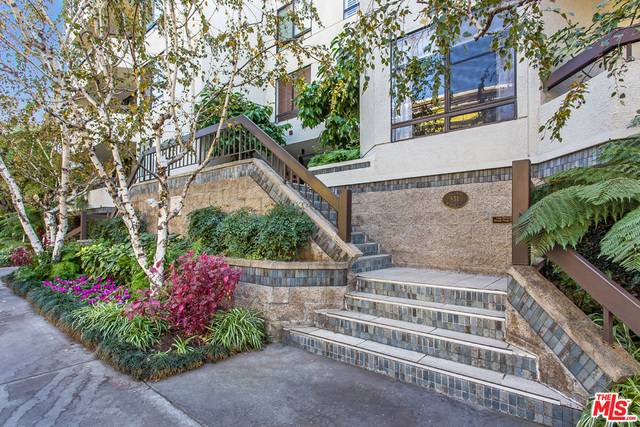 851 N KINGS RD #210, West Hollywood, CA 90069