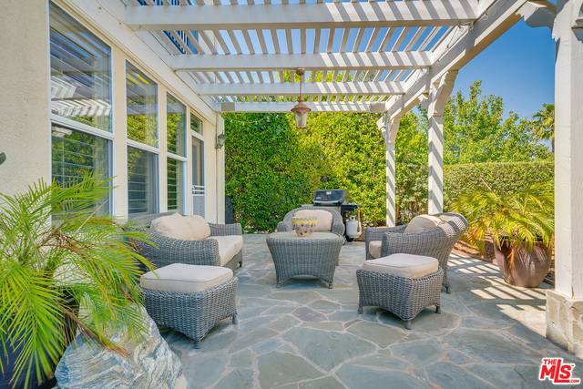7208 KNOLLWOOD CT, West Hills, CA 91307