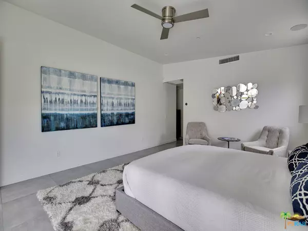 Palm Springs, CA 92264,321 E SANTIAGO WAY