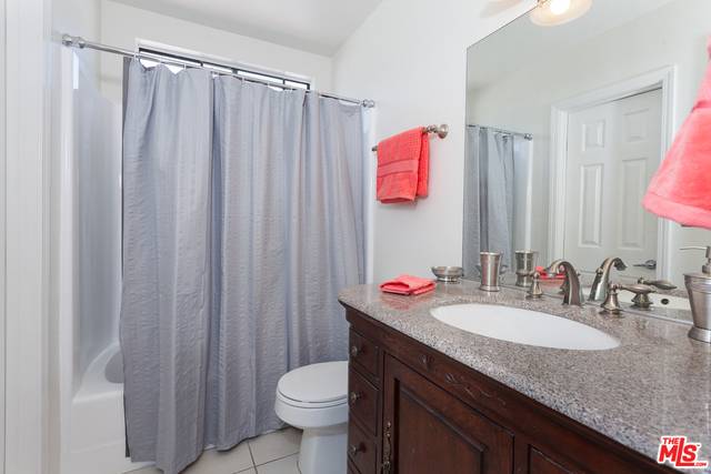 Studio City, CA 91602,11100 ACAMA ST #3