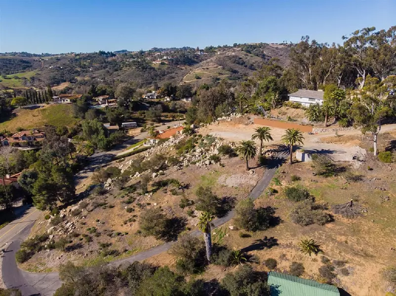 4560 Palomar Dr, Fallbrook, CA 92028