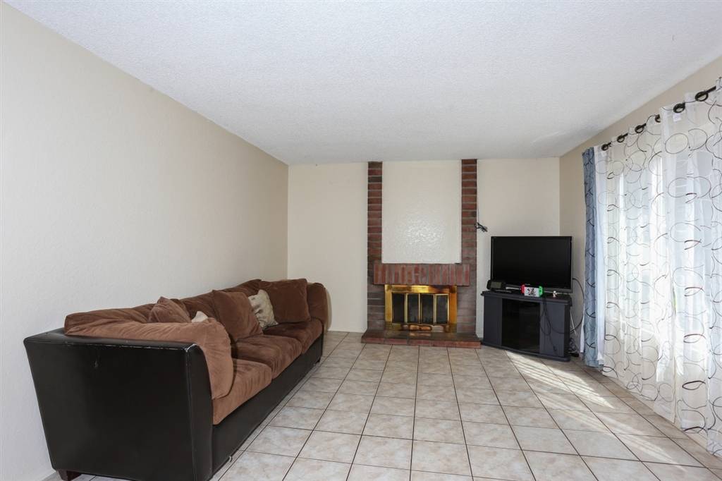 San Diego, CA 92126,11214 Camarosa Circle