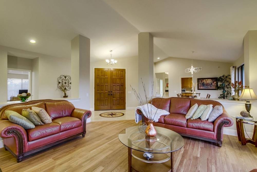 Poway, CA 92064,13874 Lake Poway Rd