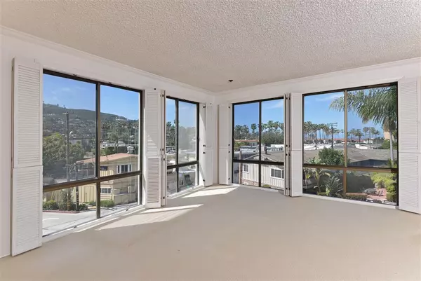 8110 El Paseo Grande #301, La Jolla, CA 92037