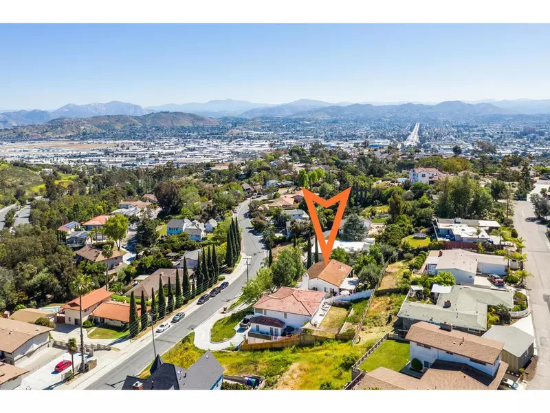 672 Tyrone Street, CA 92020