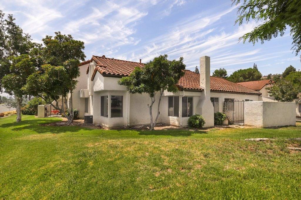 1527 Eagle Ln, El Cajon, CA 92020
