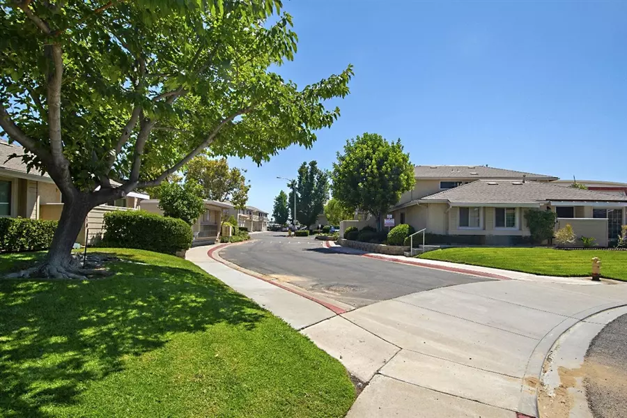 8832 Tamberly Ct. #B, Santee, CA 92071