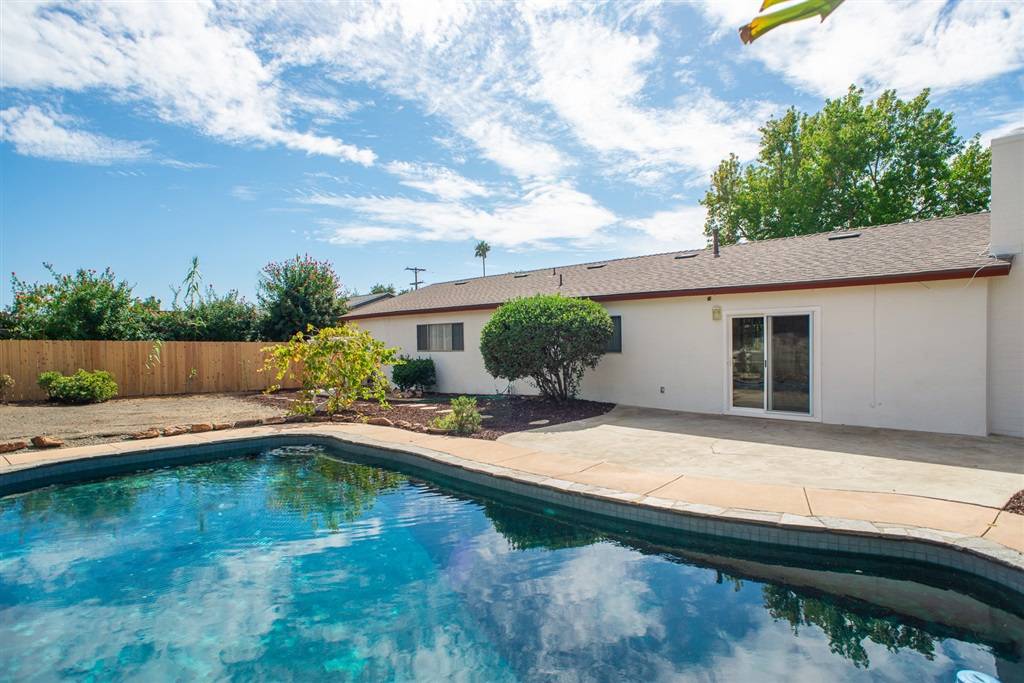 Bonita, CA 91902,3721 Duffy Way