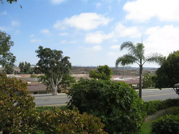 Oceanside, CA 92057,3808 Vista Campana S. #55