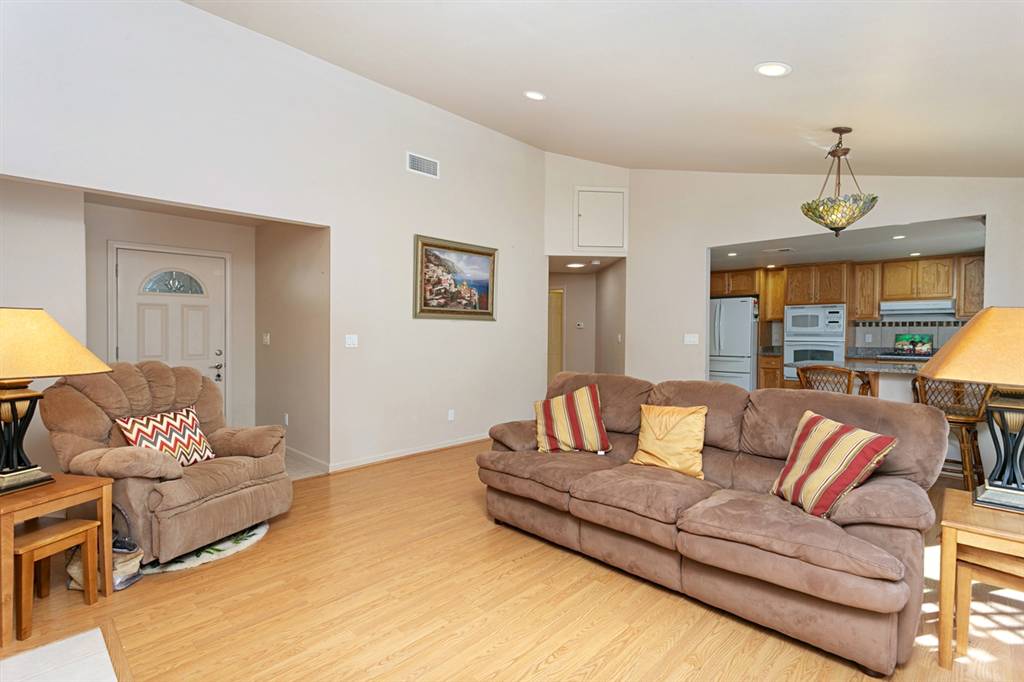 Fallbrook, CA 92028,4105 Serranos Ct
