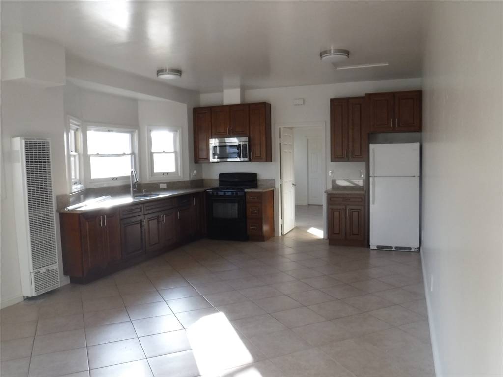 San Diego, CA 92102,344 19th St
