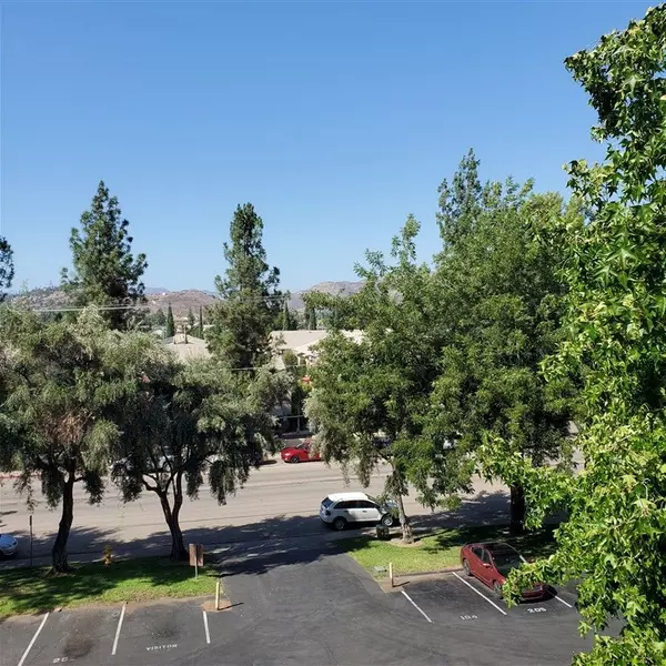 12403 Julian Ave #203, Lakeside, CA 92040