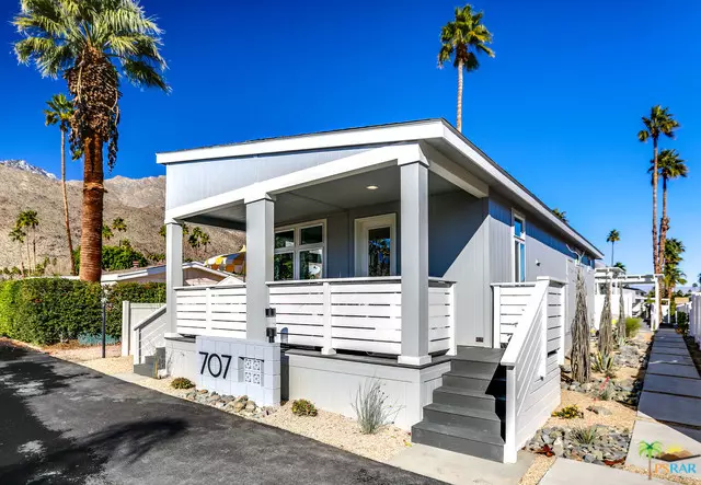 905 Oahu LN, Palm Springs, CA 92264