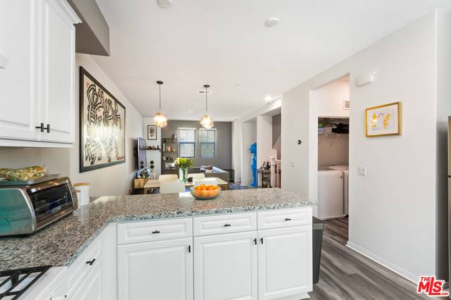 Van Nuys, CA 91405,14109 W BIRCH LN