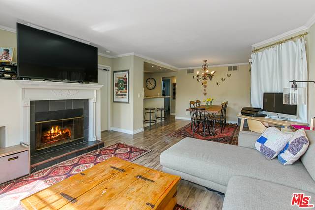 Calabasas, CA 91301,4240 LOST HILLS RD #2204