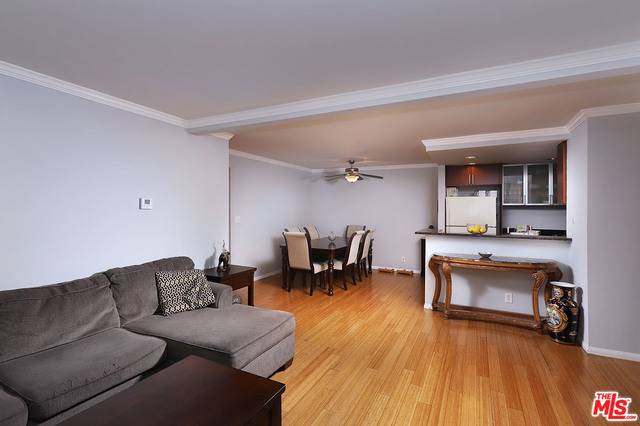 Van Nuys, CA 91406,15511 Sherman WAY #14