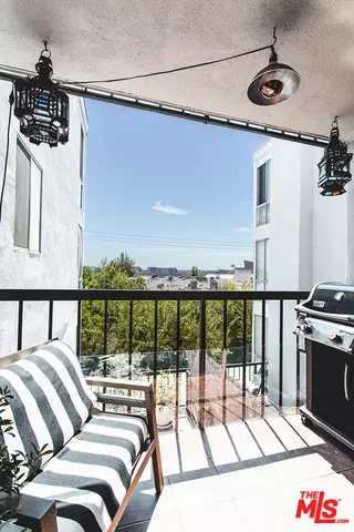 West Hollywood, CA 90069,8530 HOLLOWAY DR #316