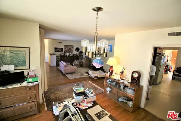 Pacific Palisades, CA 90272,16856 EDGAR ST