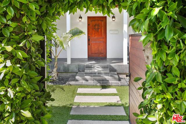 8749 ROSEWOOD AVE, West Hollywood, CA 90048