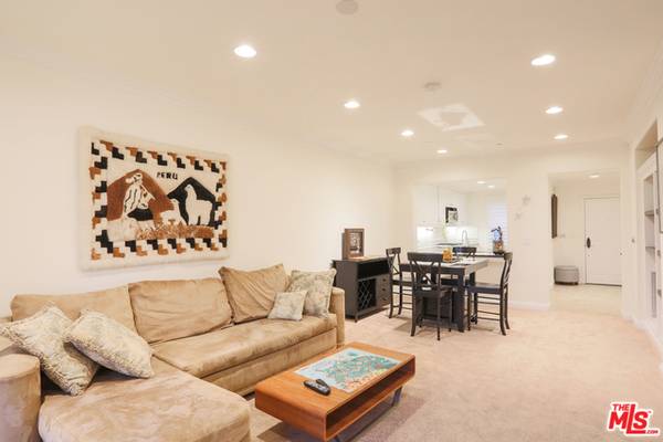 12975 AGUSTIN PL #B320, Playa Vista, CA 90094