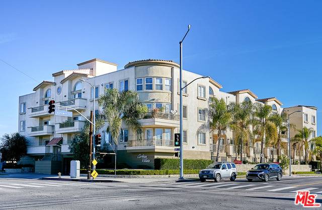 6800 CORBIN AVE #201, Reseda, CA 91335